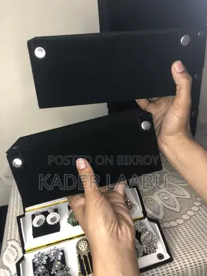 ভাইরাল ঝুমকা বক্স