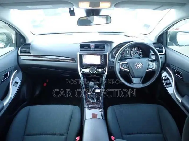 Toyota Premio FL Silver 2021