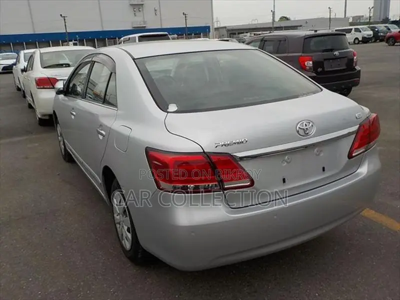 Toyota Premio FL Silver 2021