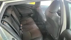 Toyota Prius A PACKAGE SILVER 2020
