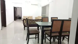 গুলশানে ৪ বেড ২ কার পার্কিং ২৬০০ বর্গফুটের ফ্ল্যাট ভাড়া