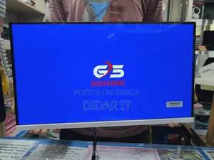 গিগাসোনিক ২২" বর্ডারলেস সাদা রঙের মনিটর তিন বছরের ওয়ারেন্টি