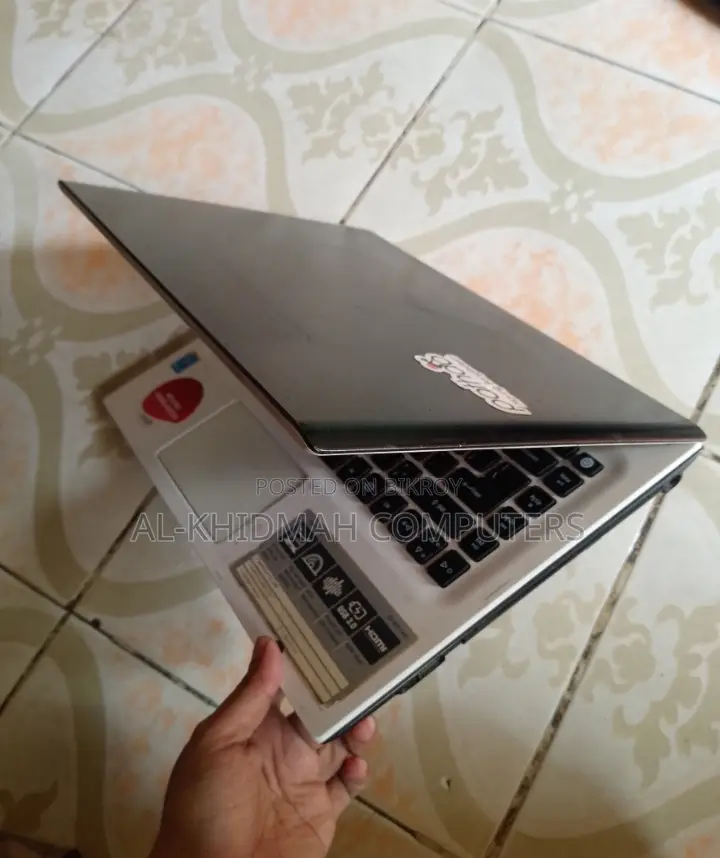 Acer Core i3 5th Gen Laptop, 4GB RAM, 128GB SSD, 14"