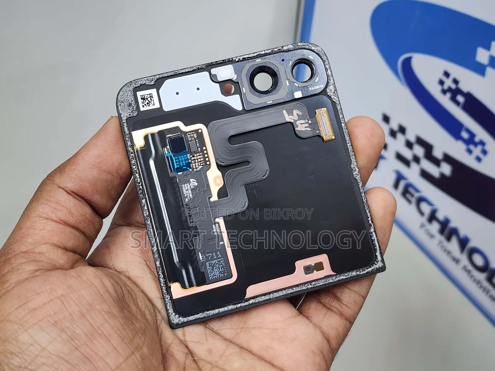 Samsung Galaxy Z Flip 5 Front/Small Display