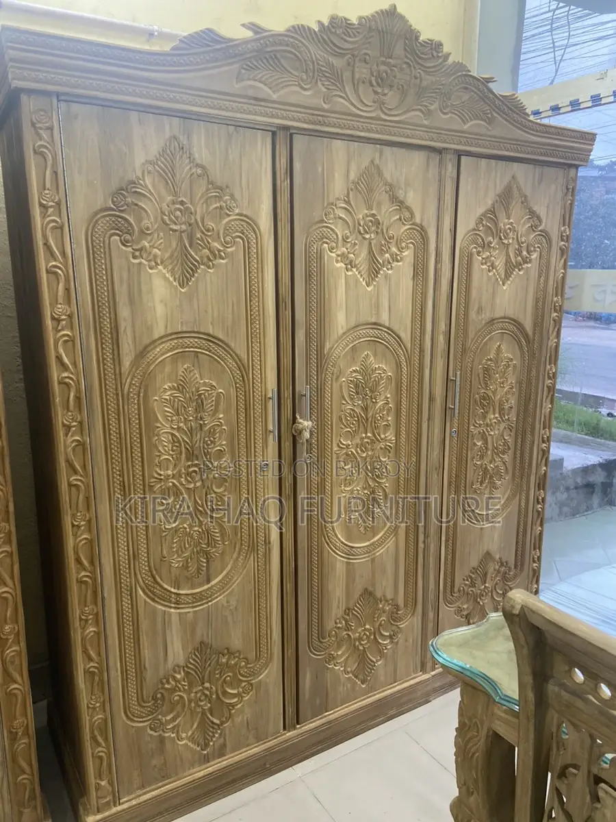 Discount on Chittagong Teak Wood Almirah