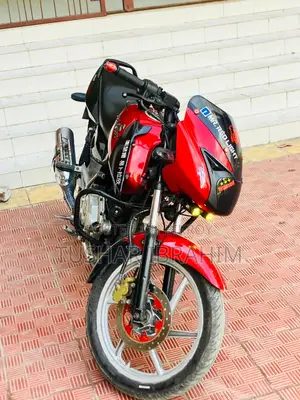 Bajaj Pulsar 150 . 2013