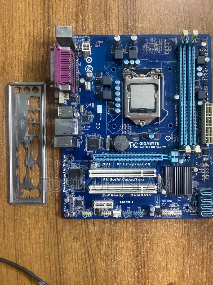 GIGABYTE 61 Motherboard