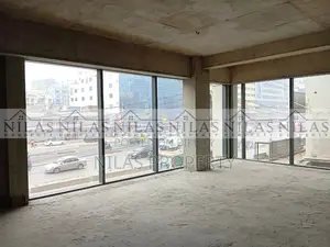 উত্তরায় প্রথম তলায় বাণিজ্যিক স্পেস ভাড়া নিন