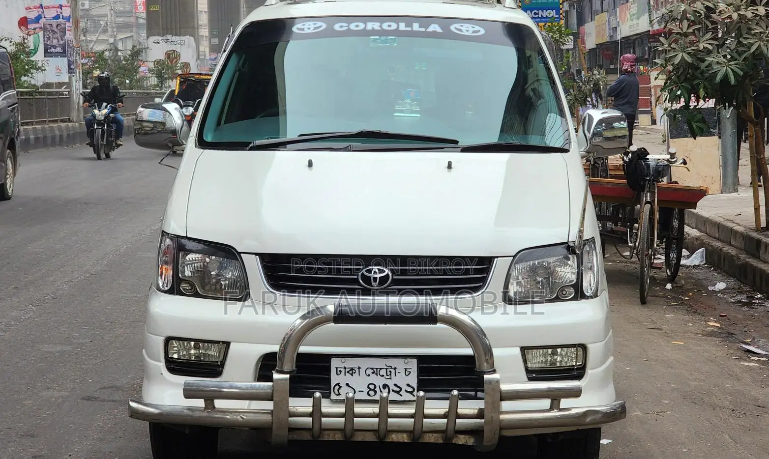 Toyota Noah Road Tourer 2001