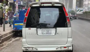 Toyota Noah Road Tourer 2001