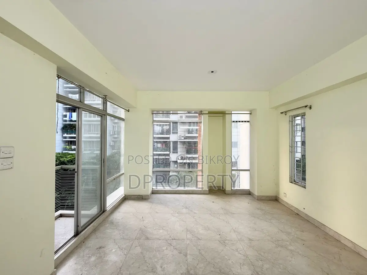 4bdrm Apartment in Basundhara for Rent