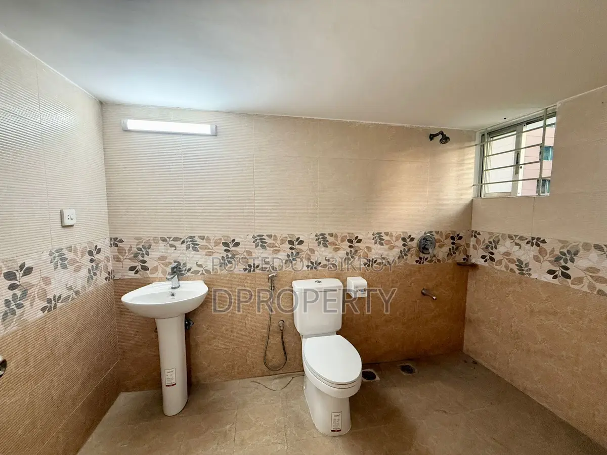 4bdrm Apartment in Basundhara for Rent