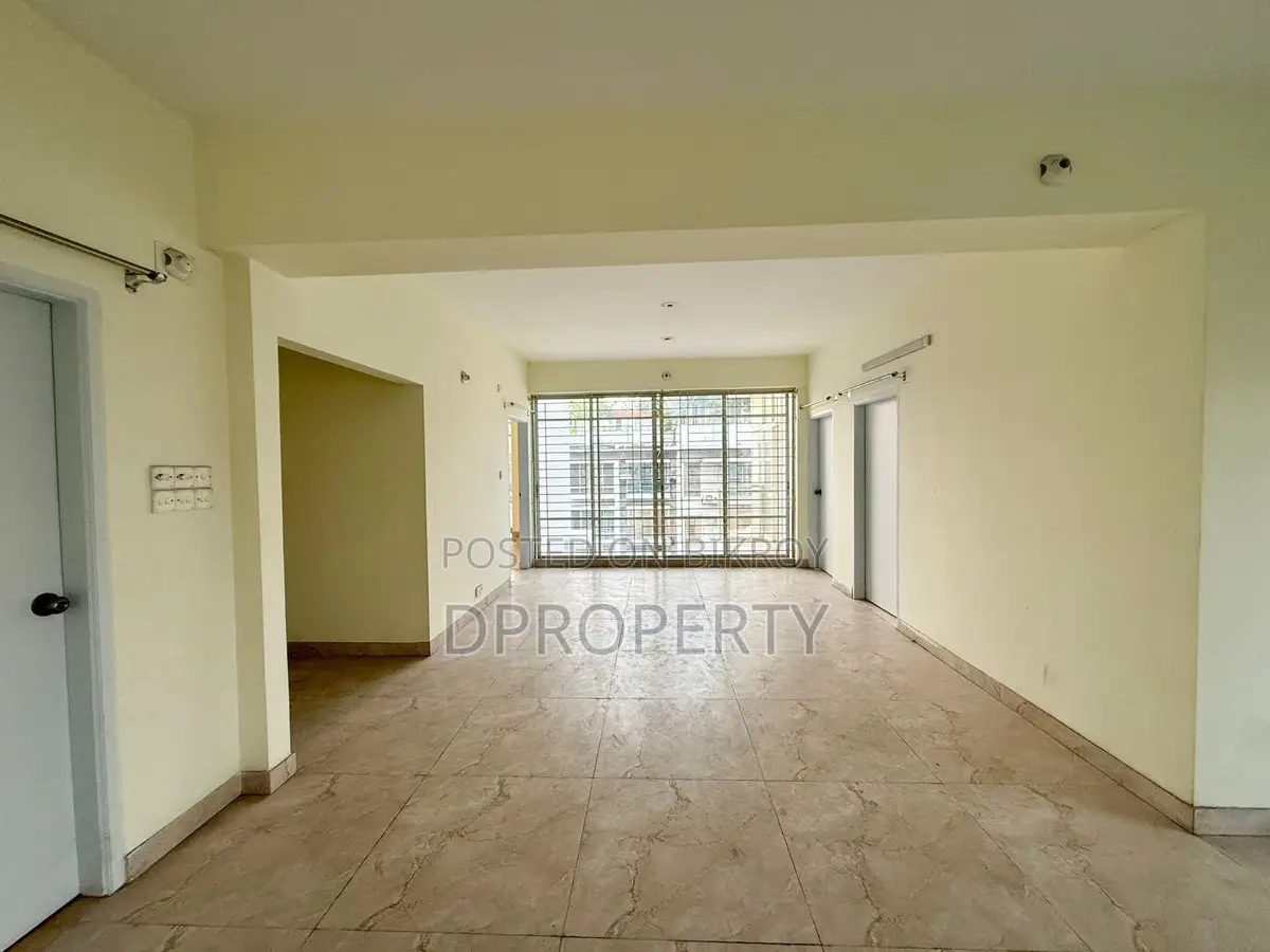 4bdrm Apartment in Basundhara for Rent