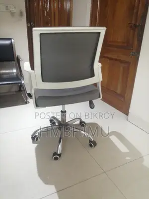 উচ্চতা পরিবর্তনযোগ্য আরামদায়ক অফিস চেয়ার