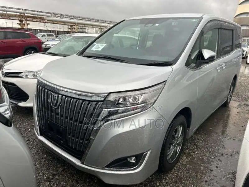 Toyota Esquire XI PKG SILVER COLOR 2020