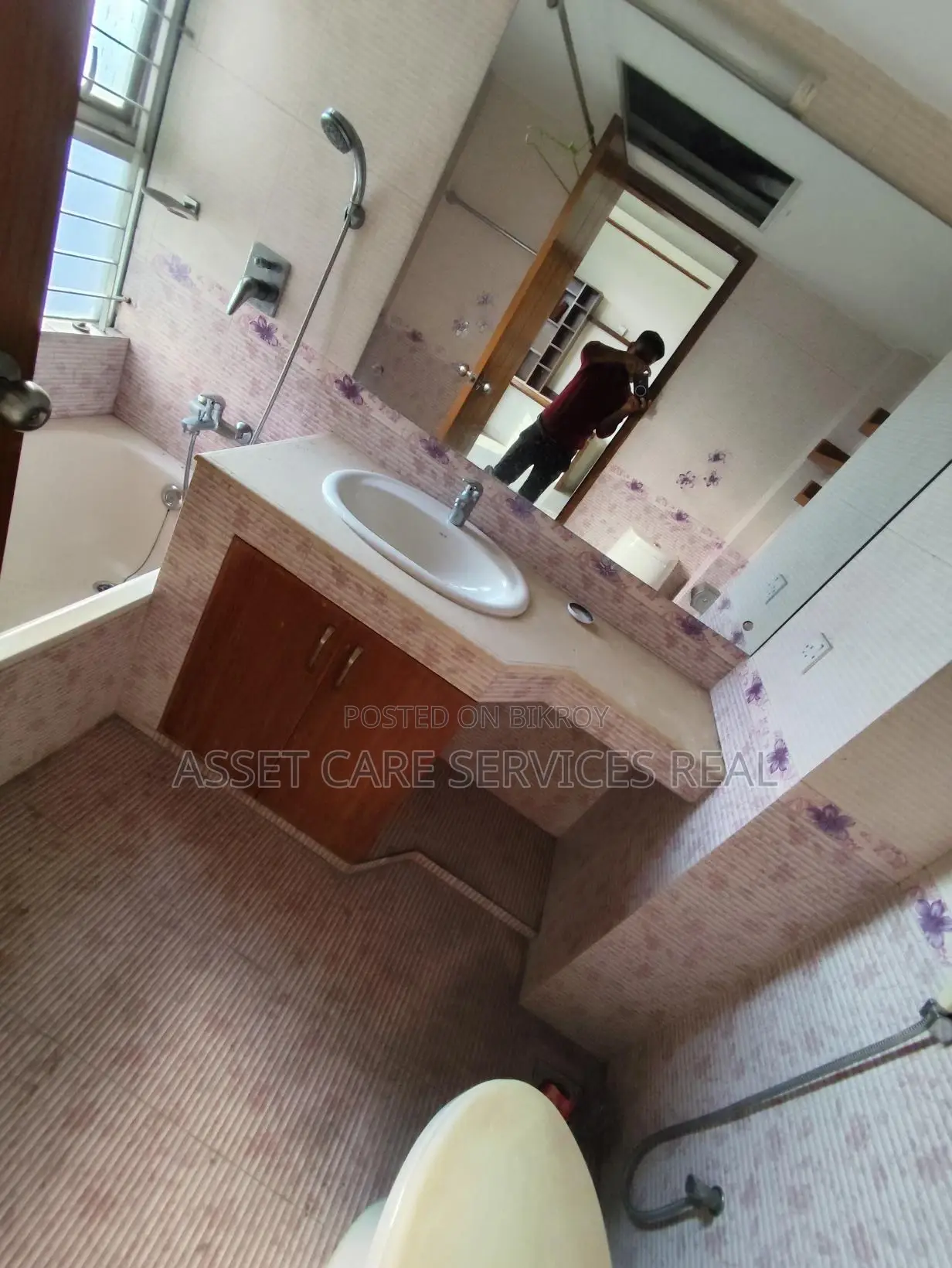 North Banani 3Bed Semi-Furnished Exclusive Apartment Rent