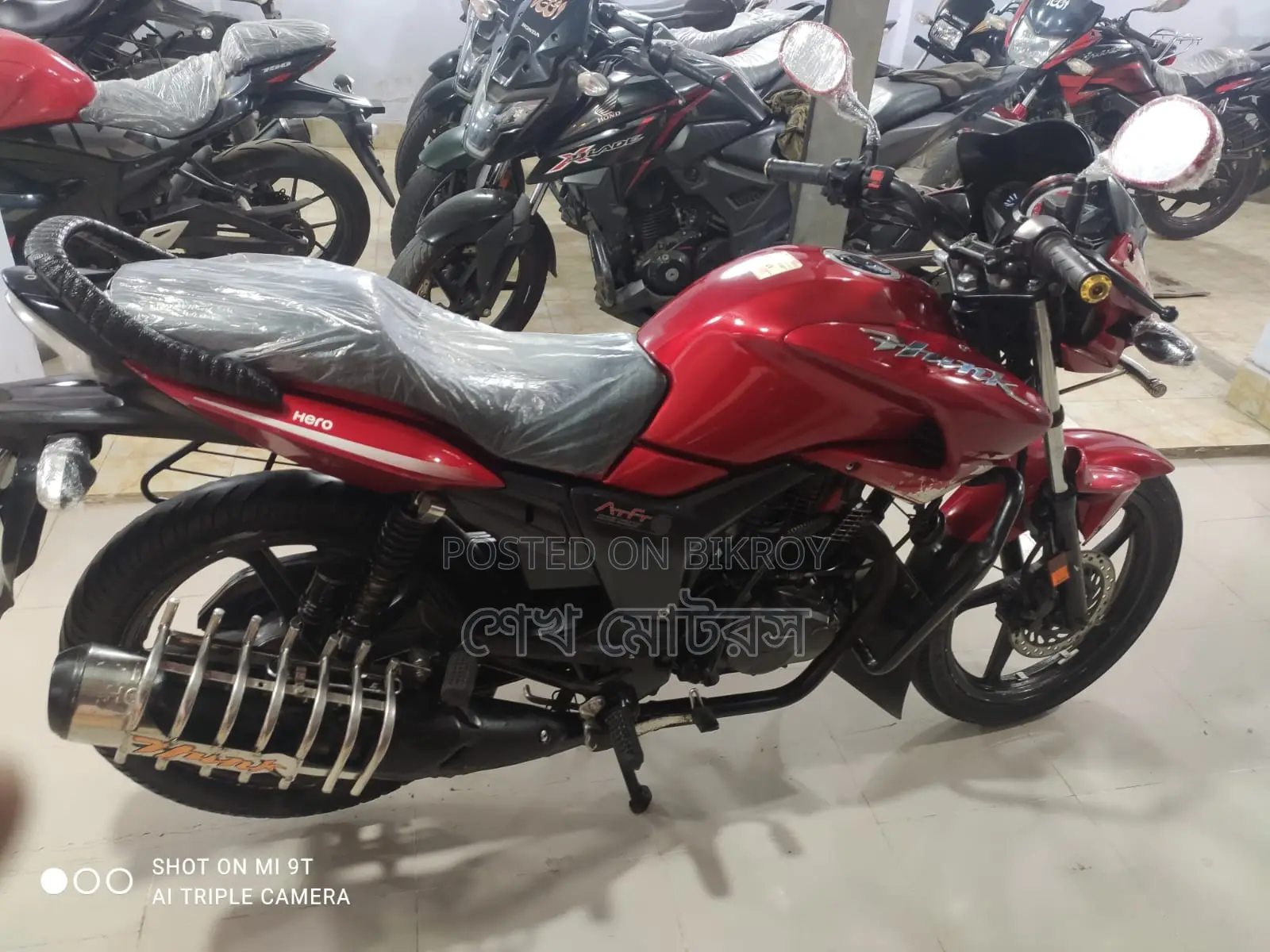 Hero Hunk Red 2024