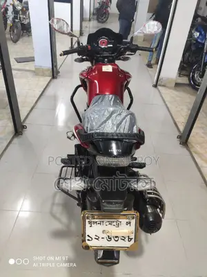 Hero Hunk Red 2024