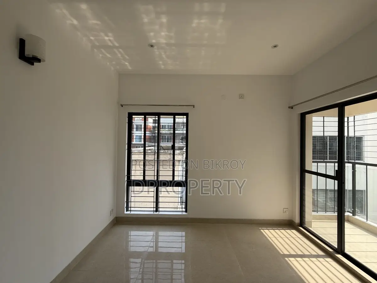 3bdrm Apartment in Basundhara for Rent