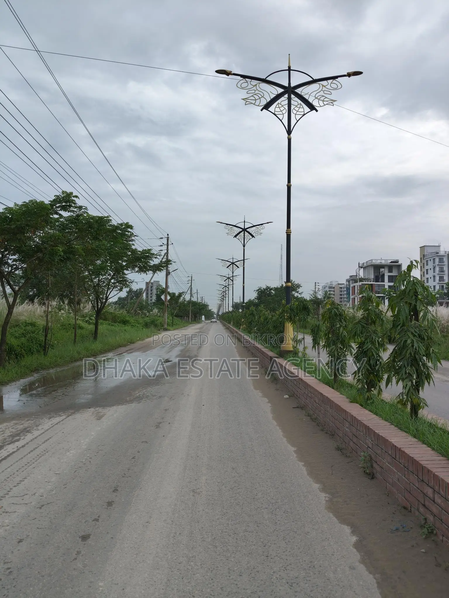 Commercial plot i-ext 20 katha