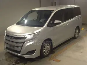 Toyota Noah hybrid 2020