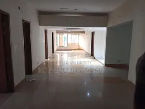 বনানীতে ৩০৫০ বর্গফুটের অফিস স্পেস ভাড়া