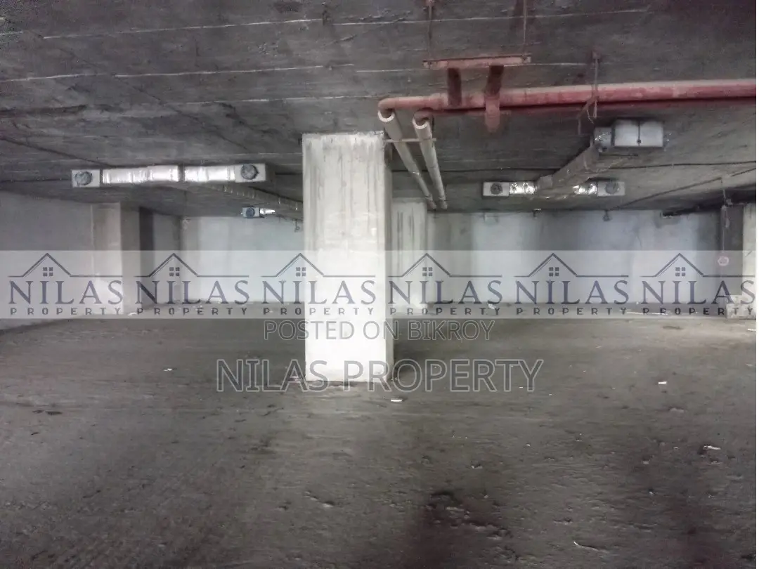 Corporate/MNC Office 20000 Sft Space Rent in Business Zone