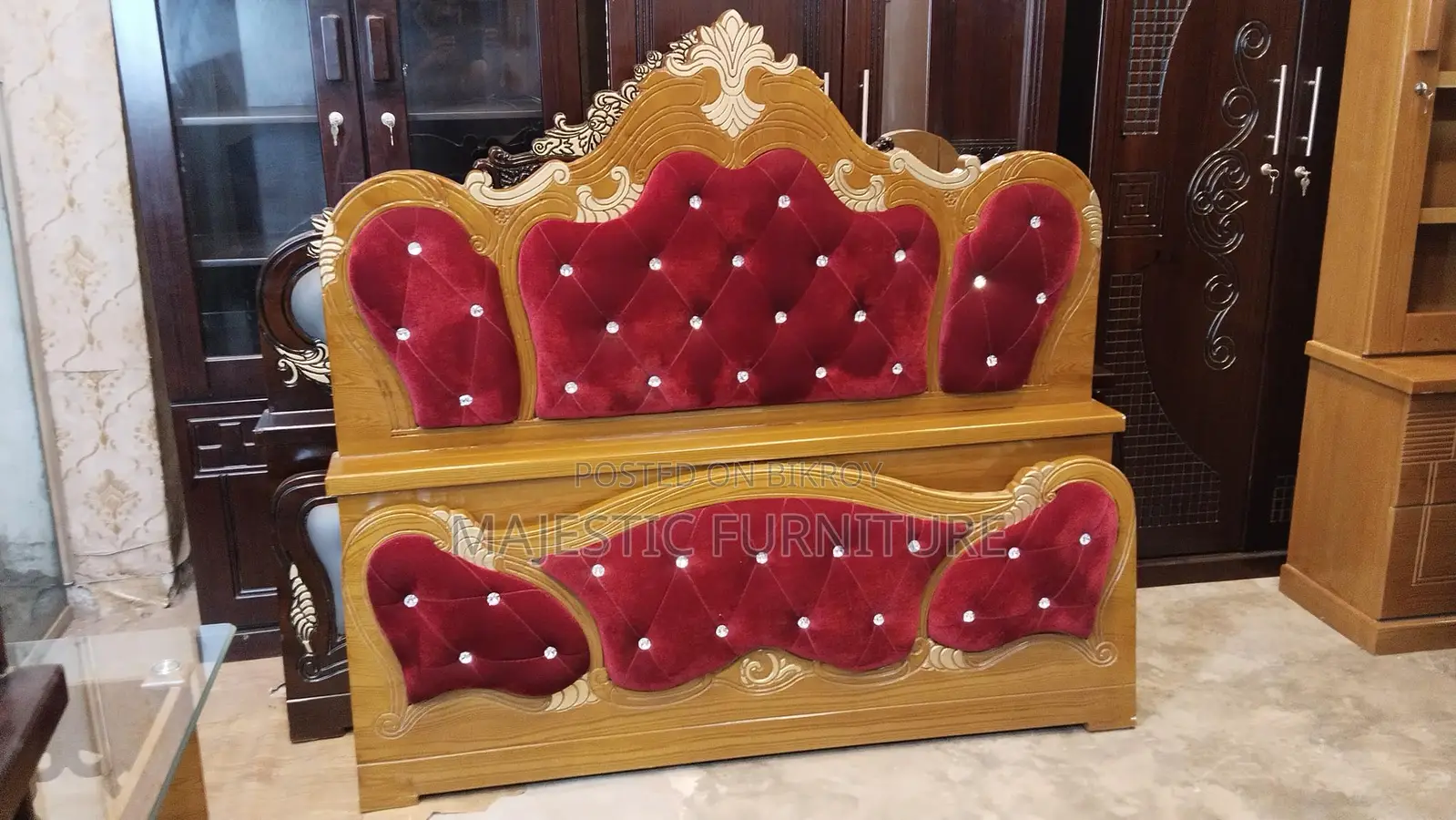 BED MARRON VELVET. M # 5216