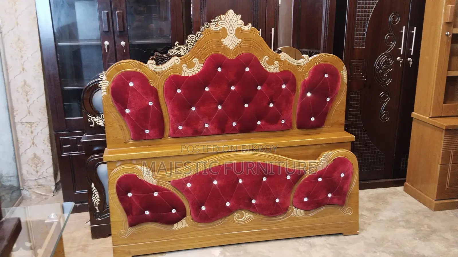 BED MARRON VELVET. M # 5216