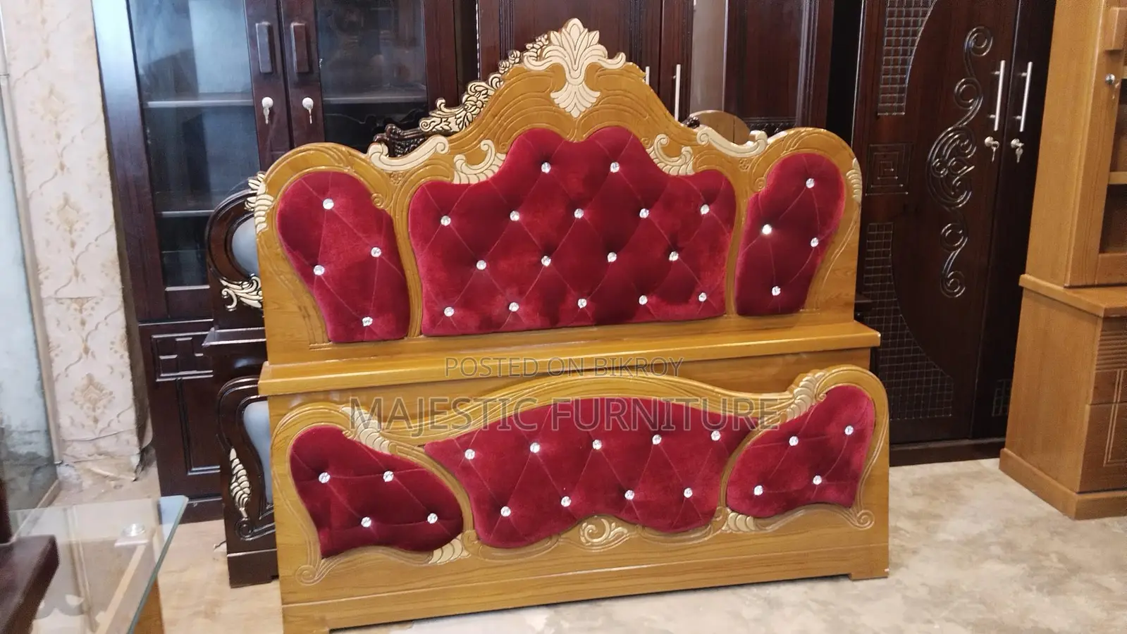 BED MARRON VELVET. M # 5216