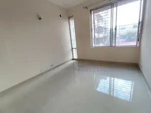 গুলশান-২ এ ৩-বেড আন-ফার্নিশড অ্যাপার্টমেন্ট ভাড়া