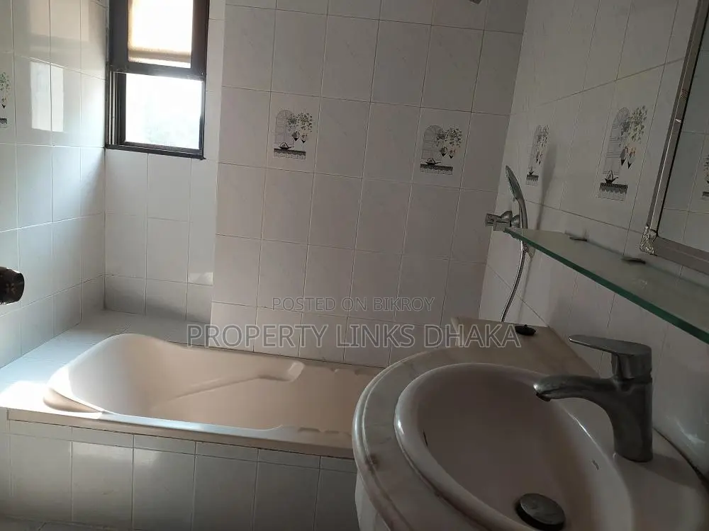 Unfurnished flat for Rent in Gulshan