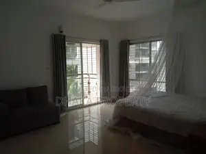 গুলশান-২ এ ফুল ফার্নিশড ৩ বেডরুমের অ্যাপার্টমেন্ট ভাড়া