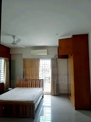 গুলশানে এক্সক্লুসিভ ফার্নিশড ২৬৩০ স্কয়ার ফিট (৩ বেড-১ পার্কিং) অ্যাপার্টমেন্ট ভাড়ার জন্য