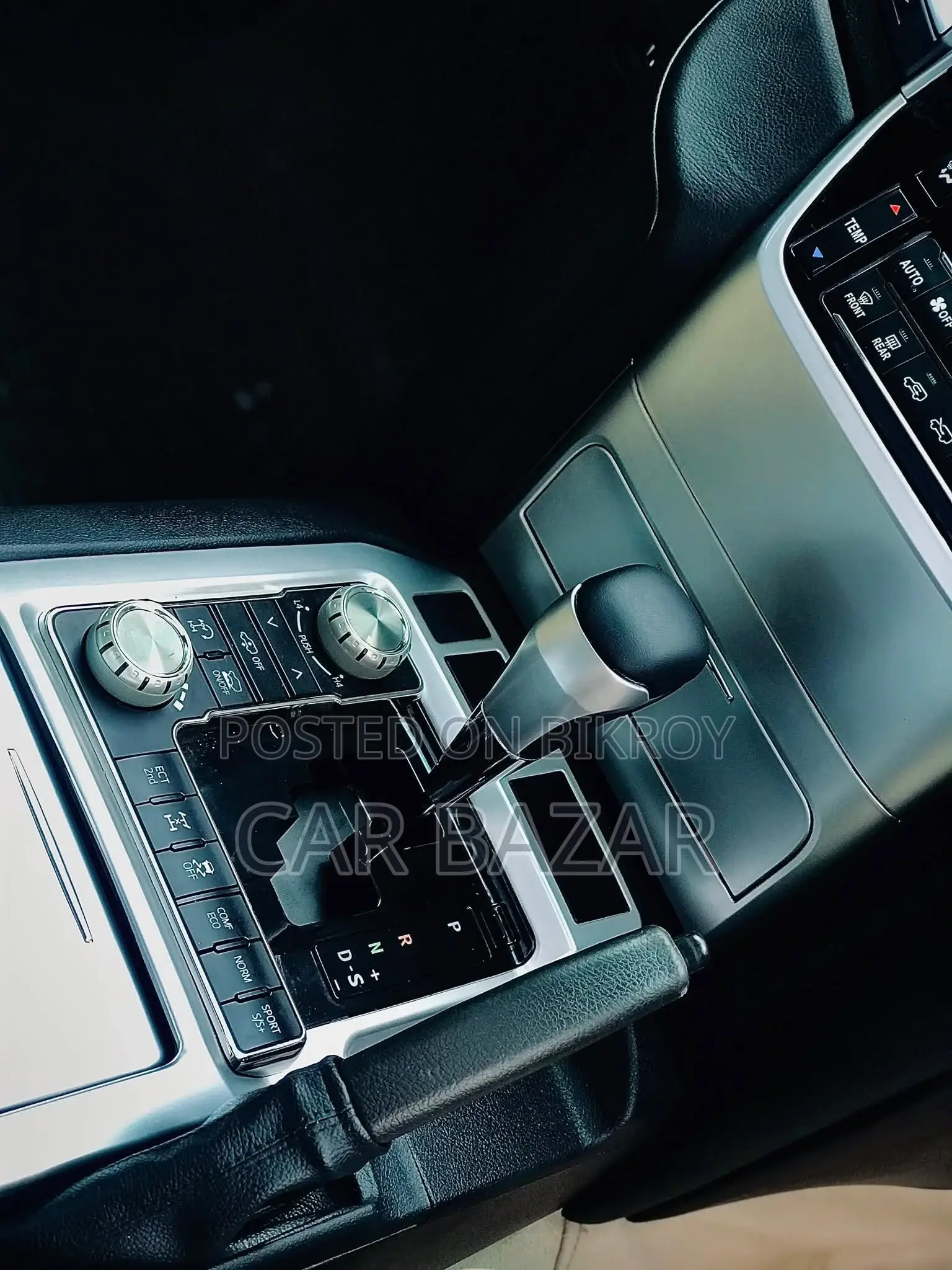 Toyota Land Cruiser V8 VXR DIESEL 2011