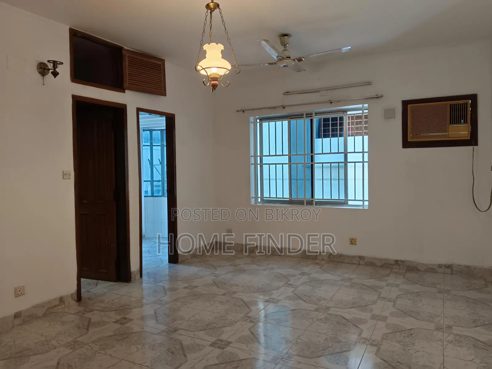 2400 Sqft Un-Furnished Apartment For Rent In Gulshan 1