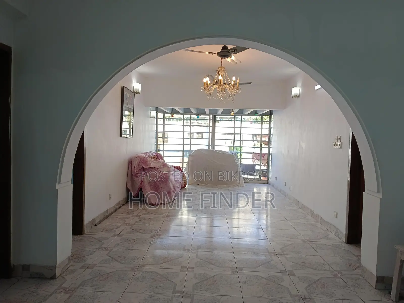 2400 Sqft Un-Furnished Apartment For Rent In Gulshan 1