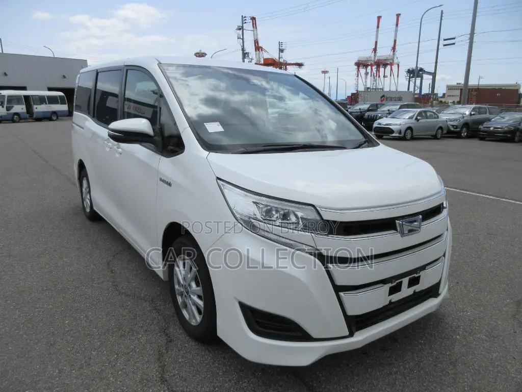 Toyota Noah HYBRID ২০২০