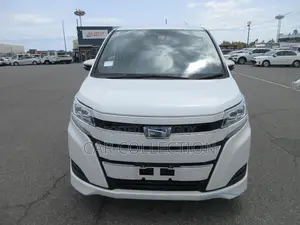 Toyota Noah HYBRID ২০২০
