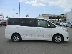 Toyota Noah HYBRID ২০২০