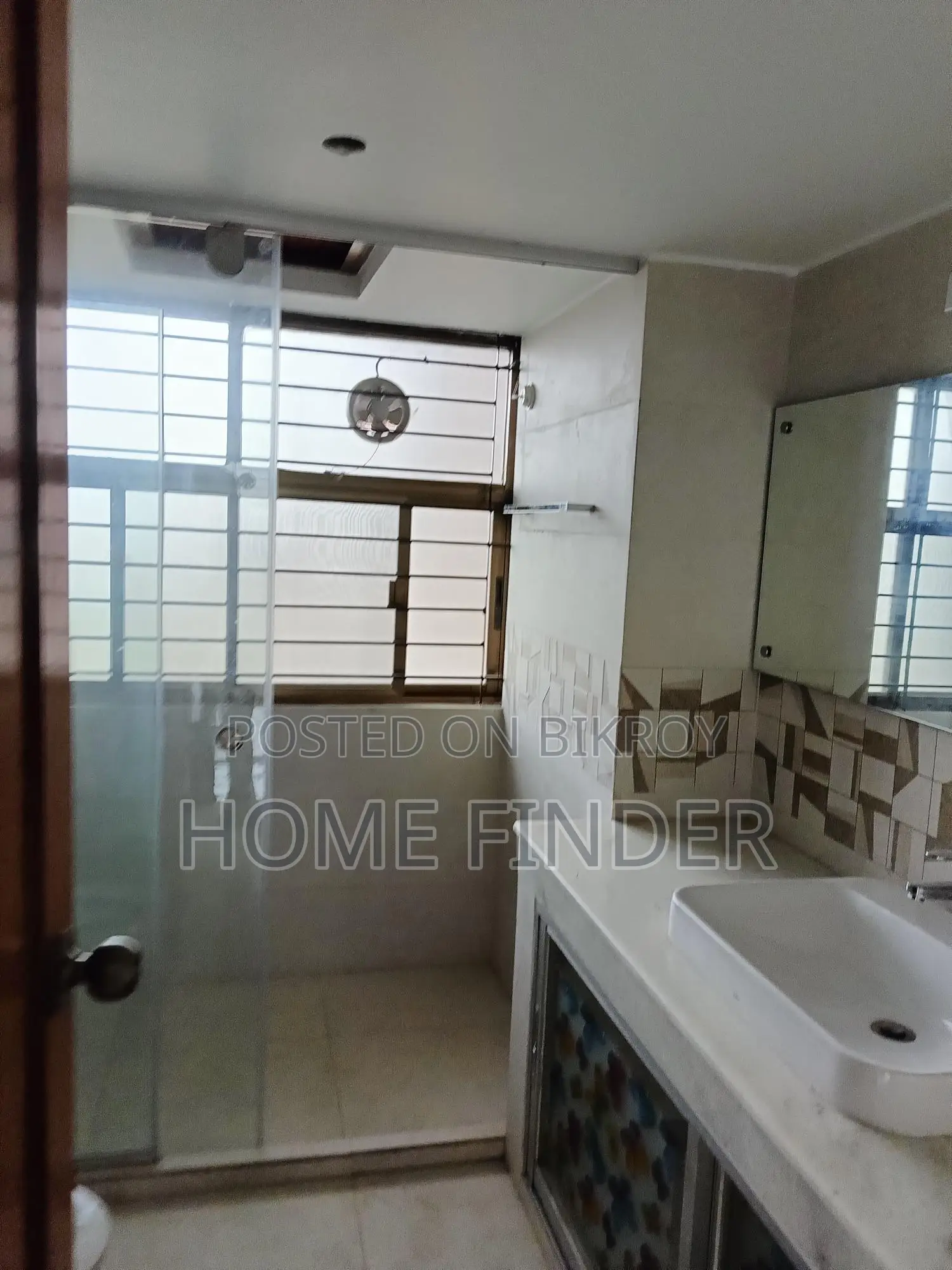A Nice And Comfortable Apartment Of 3500 Sq Ft Is Up For Rent In Gulshan