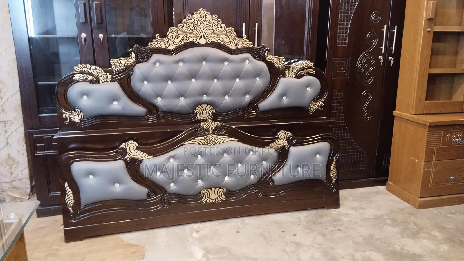 BED 6/7 FEET. M # 5545