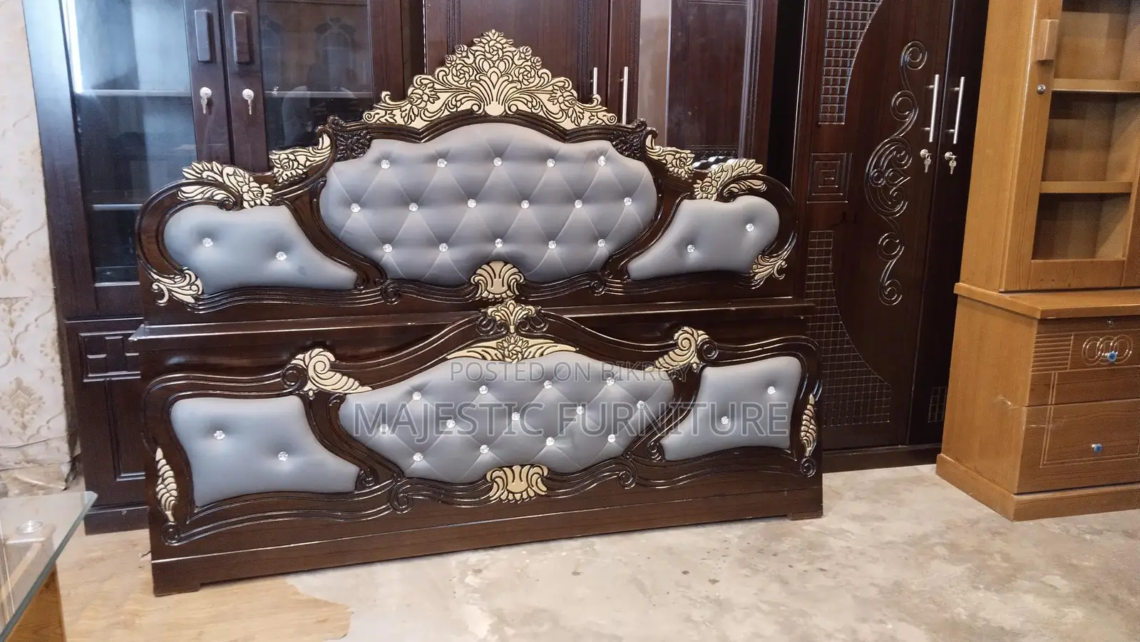 BED 6/7 FEET. M # 5545