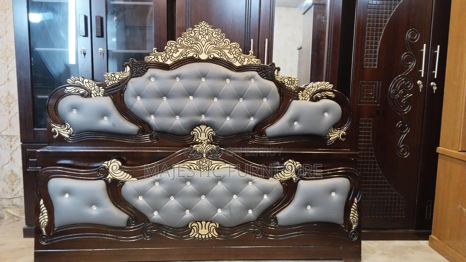 BED 6/7 FEET. M # 5545