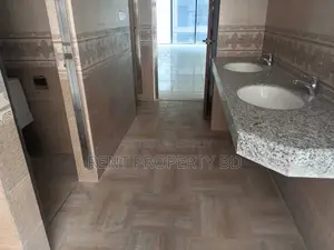 গুলশানে ৪০০০ বর্গফুটের কমার্শিয়াল ওপেন অফিস স্পেস ভাড়া