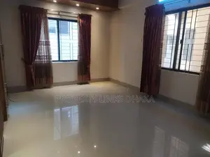 ৩ বেডরুম, ৪ ওয়াশরুম, ৩ বারান্দা সহ ড্রয়িং, ডাইনিং ও পার্কিং
