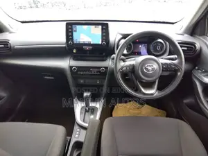 Toyota Yaris Cross G LED WINE 2020