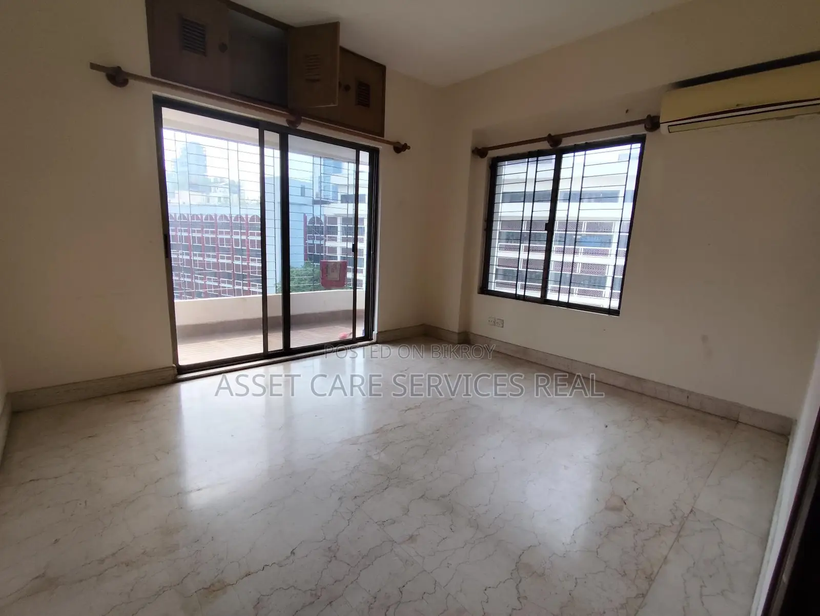 4000-Sqft 4Bed Lake View Big Apartment Rent In Gulshan-2
