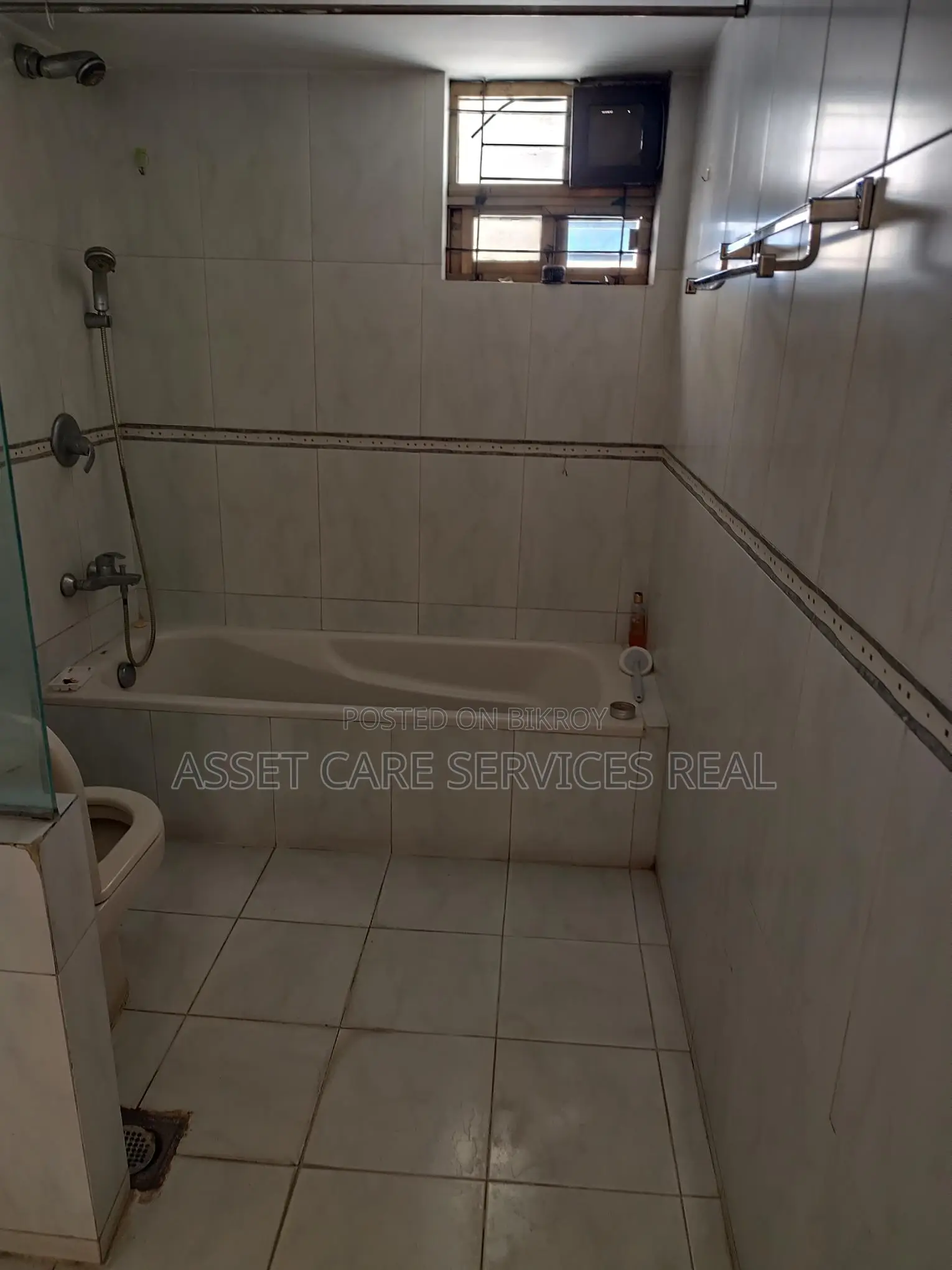 4000-Sqft 4Bed Lake View Big Apartment Rent In Gulshan-2
