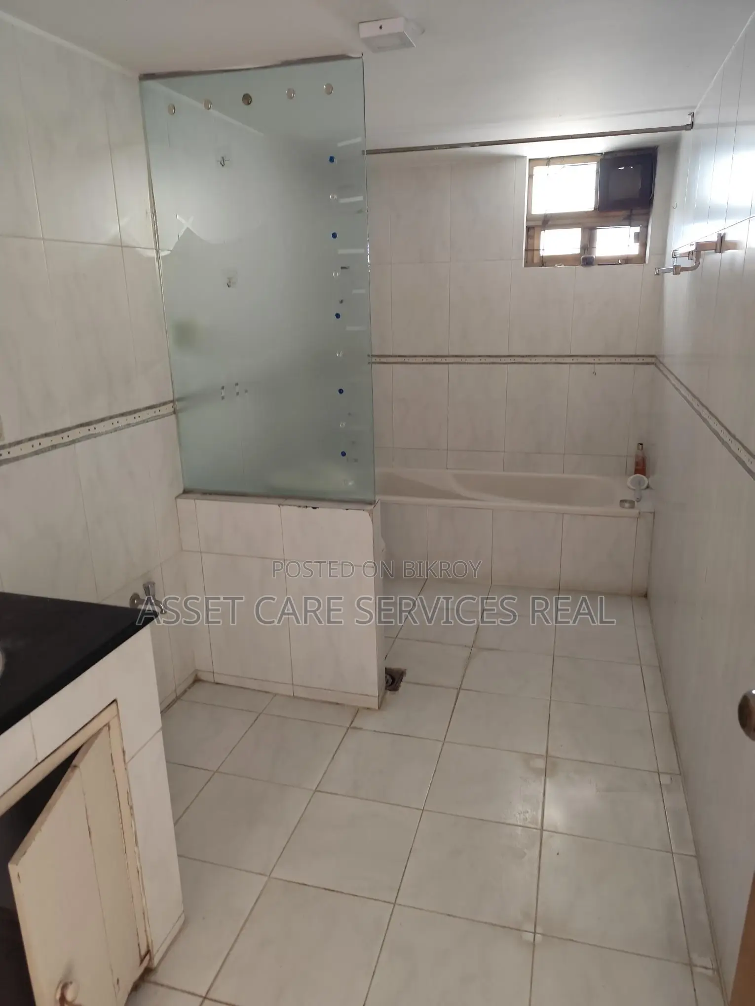 4000-Sqft 4Bed Lake View Big Apartment Rent In Gulshan-2